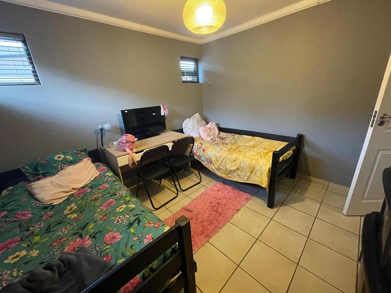 2 Bedroom Property for Sale in Kannoniers Park North West